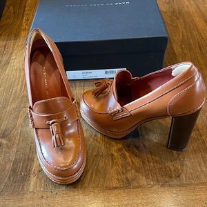 MARC JACOBS Tan Platform Loafer Pump 6.5